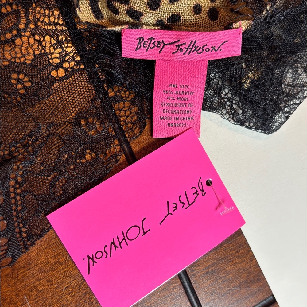 NWT Betsey Johnson Leopard Print Scarf with Lace Trim - Picture 6 of 6